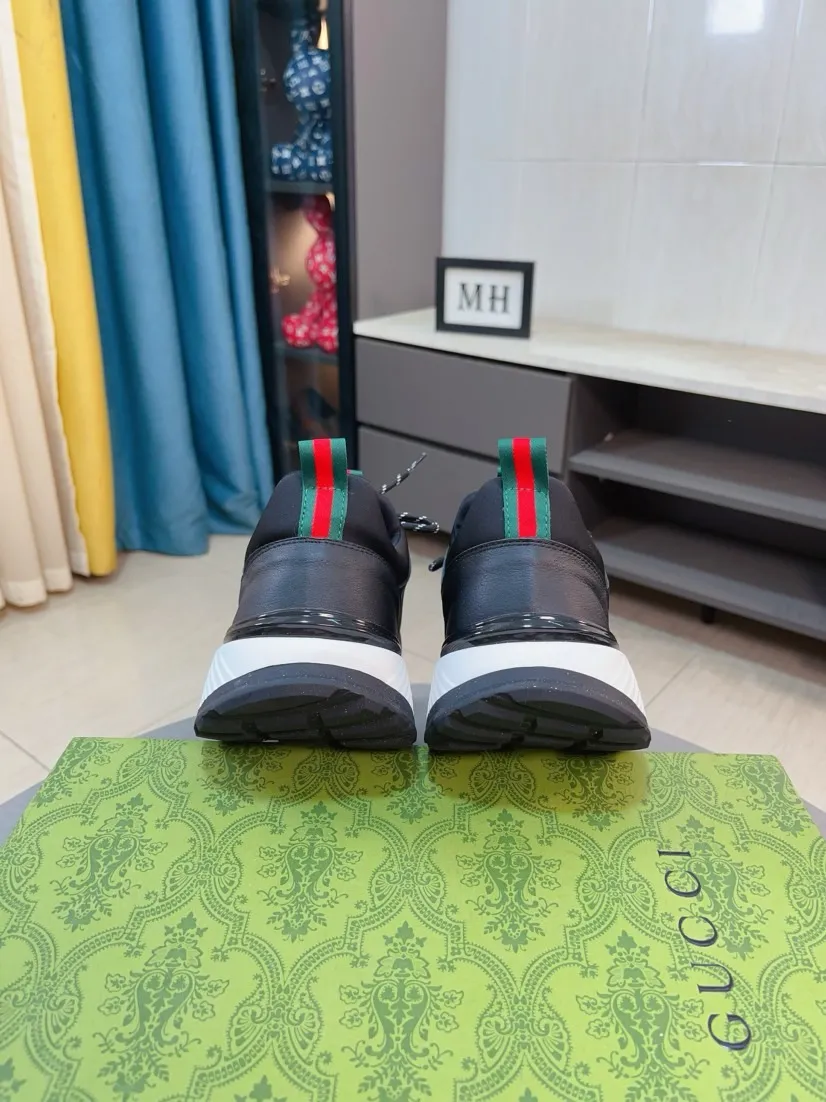 Men's shoes 💰458🌹🌹GUCCI [Gucci] New high-end brand of men's shoes, the latest fashionable casual men's shoes, trendy and versatile, relaxed and sporty style, uppers imported from Italy, first-layer cowhide, genuine leather lining, and ultra-fine workmanship. Original personalized fashionable rubber wear-resistant outsole, light and comfortable on the foot, size 38-44